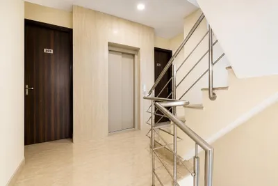 Lobby-corridor