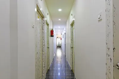 Lobby-corridor