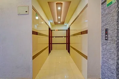 Lobby-corridor