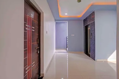Lobby-corridor