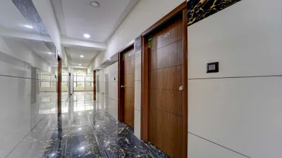 Lobby-corridor