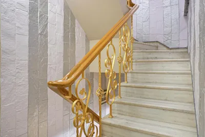 Lobby-corridor