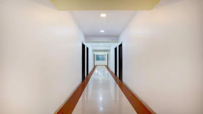 Lobby-corridor