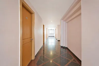 Lobby-corridor