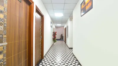 Lobby-corridor