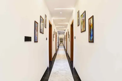 Lobby-corridor