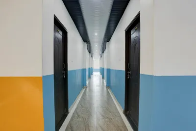 Lobby-corridor