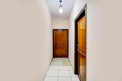 Lobby-corridor