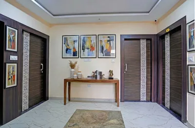 Lobby-corridor