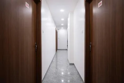 Lobby-corridor