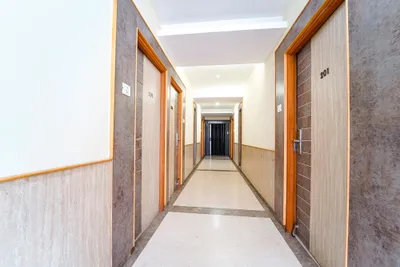 Lobby-corridor