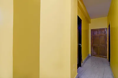 Lobby-corridor