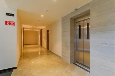 Lobby-corridor
