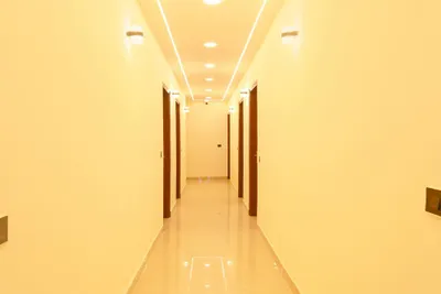 Lobby-corridor