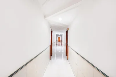 Lobby-corridor