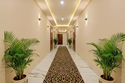 Lobby-corridor