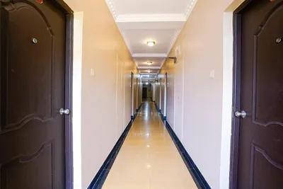 Lobby-corridor