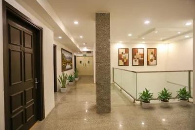 Lobby-corridor