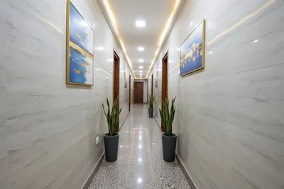 Lobby-corridor