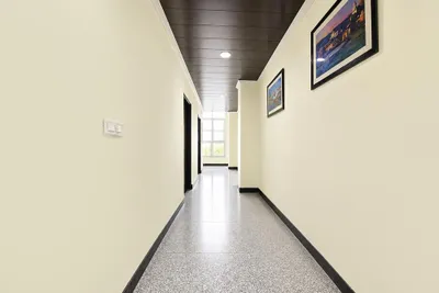 Lobby-corridor