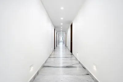 Lobby-corridor