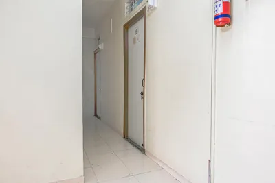 Lobby-corridor