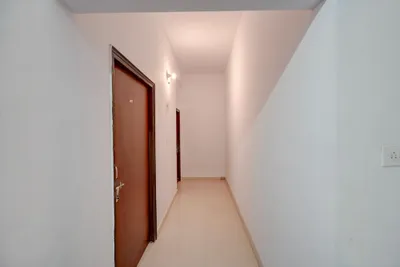 Lobby-corridor