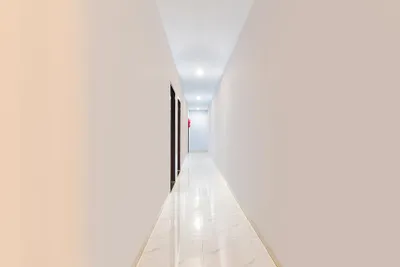 Lobby-corridor