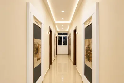 Lobby-corridor
