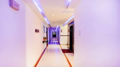 Lobby-corridor