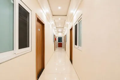 Lobby-corridor