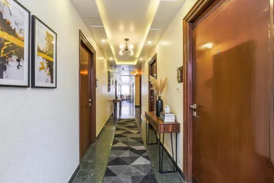 Lobby-corridor