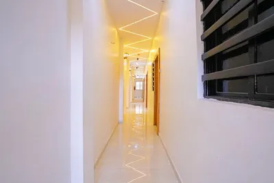 Lobby-corridor
