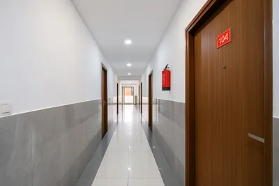 Lobby-corridor