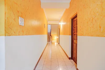 Lobby-corridor