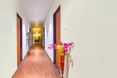 Lobby-corridor