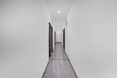 Lobby-corridor