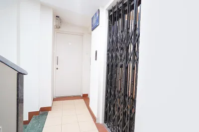 Lobby-corridor