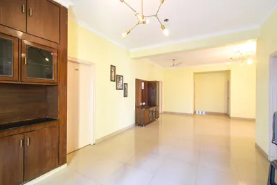 Lobby-corridor
