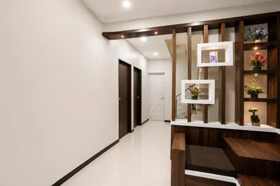Lobby-corridor