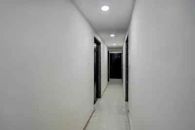 Lobby-corridor