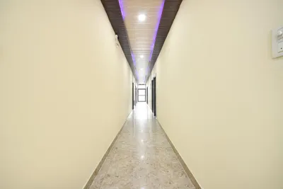 Lobby-corridor