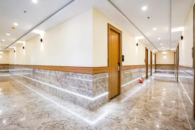 Lobby-corridor