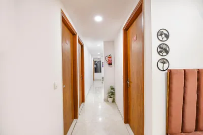 Lobby-corridor