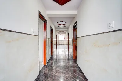 Lobby-corridor