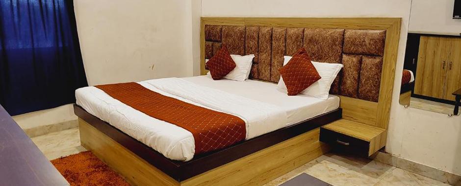 FabHotel Elegance, Lajpat Nagar, Ayodhya: Reviews, Photos & Offers ...