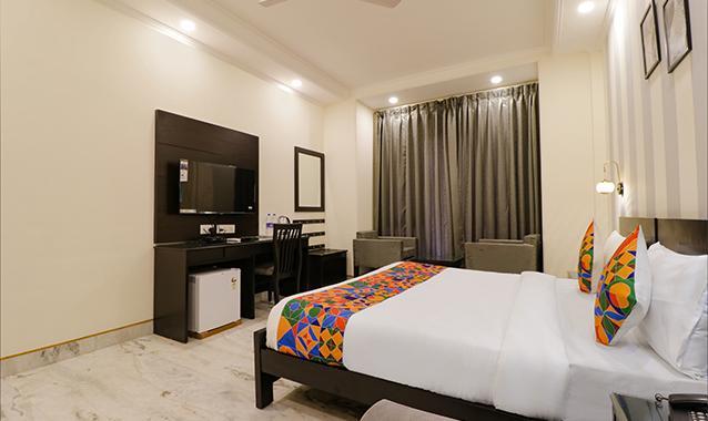 FabHotel RR Residency, DLF Phase 2, Gurgaon: Reviews, Photos & Offers ...