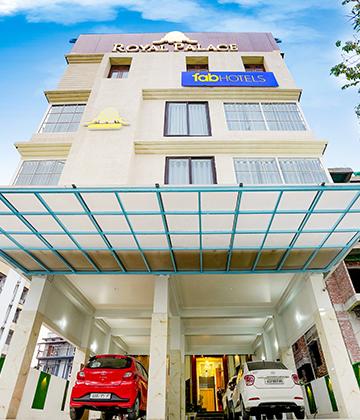 Hotels in Ulubari Flyover,, Guwahati: Hotel Booking from Rs.977