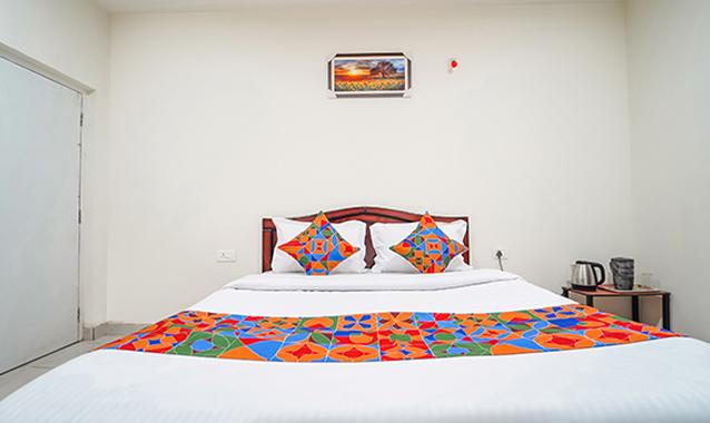 FabExpress Amuthu Residency, Theetukal, Ooty: Reviews, Photos & Offers ...