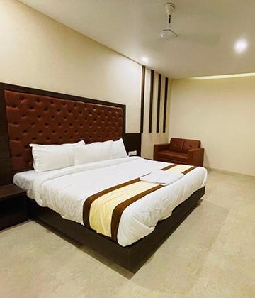 Hotels in Kurla West, Mumbai: Book Best Hotel Room from Rs.1710